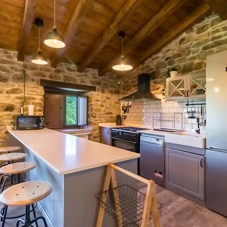 Chalet Pasiega El Ojal San Pedro Del Romeral